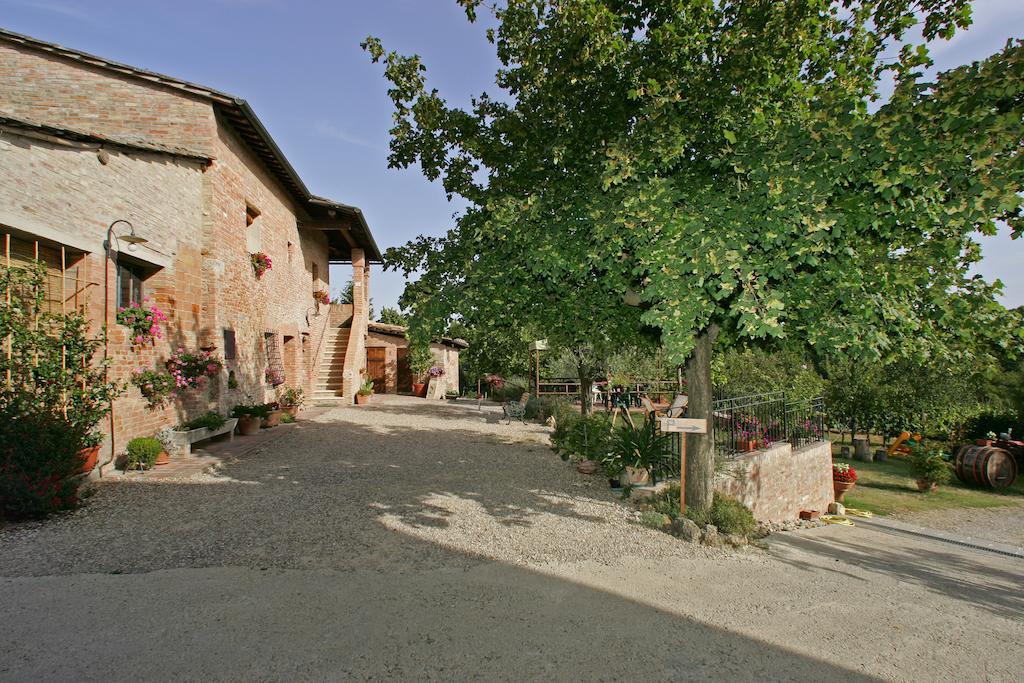 Podere Il Pero Сиена Экстерьер фото
