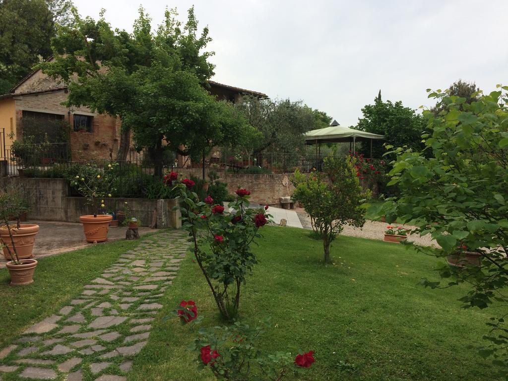 Podere Il Pero Сиена Экстерьер фото
